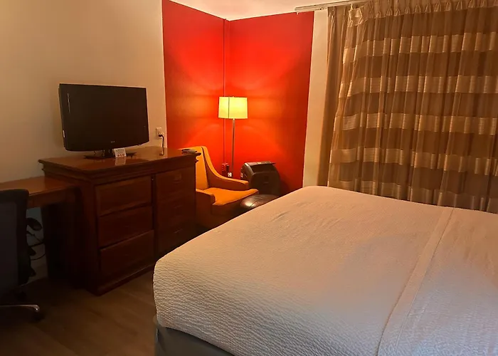 Ramada Downtown By Wyndham